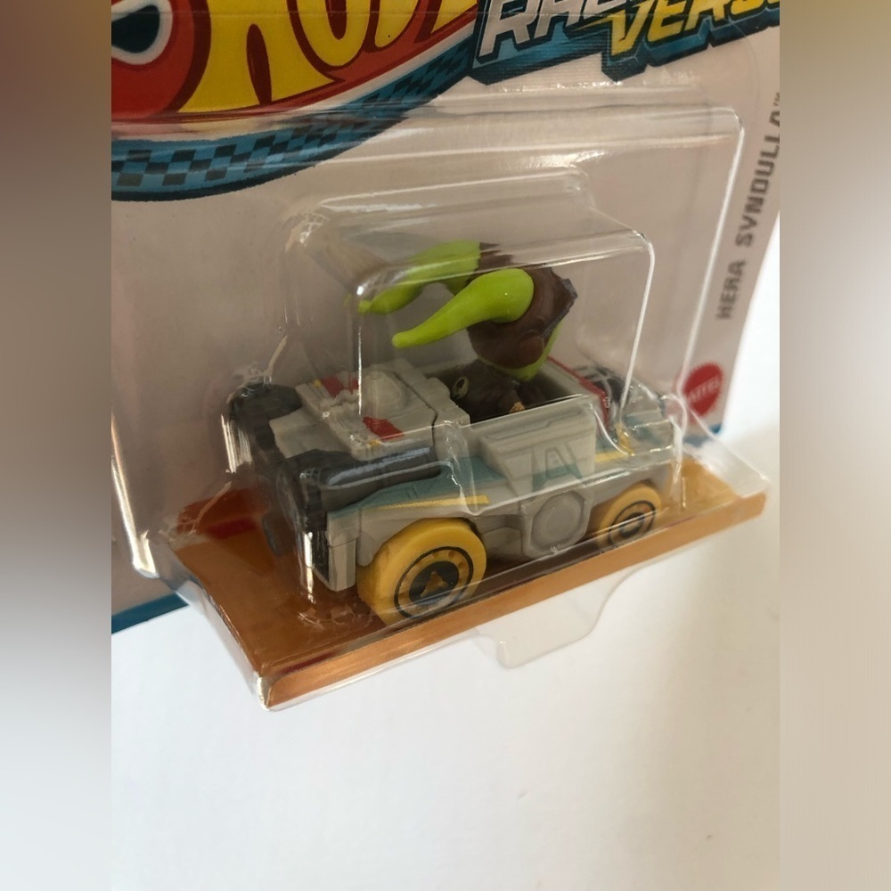 Hot Wheels Racer Verse Star Wars Diecast Car - Hera Syndulla - BRAND NEW! - Picture 5 of 5